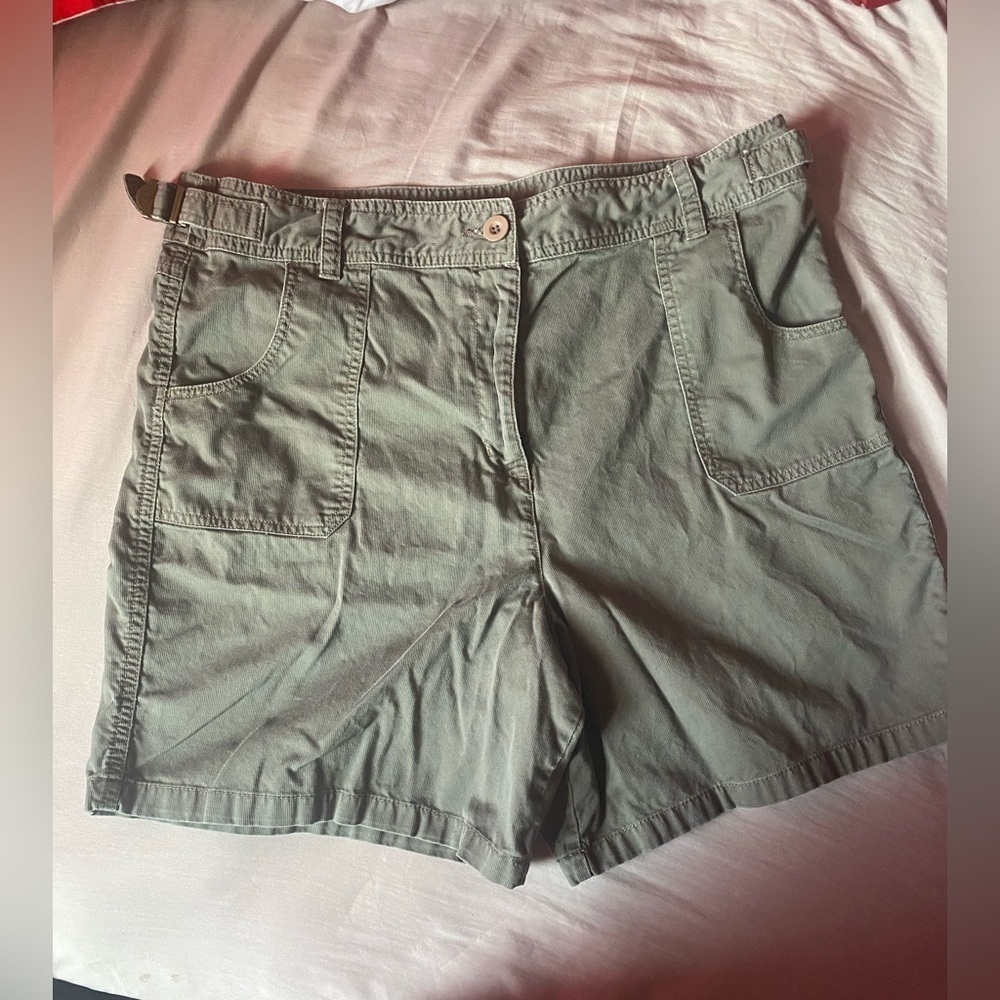 Classic Elements green shorts